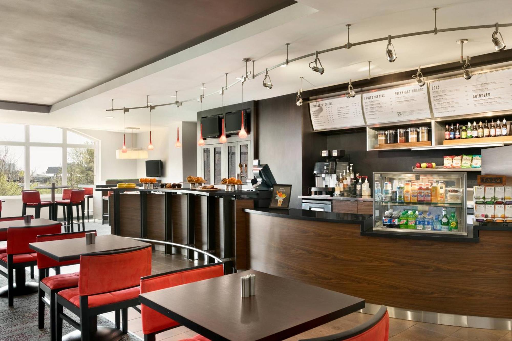 Courtyard By Marriott Tysons Mclean Hotel Tysons Corner Exterior photo
